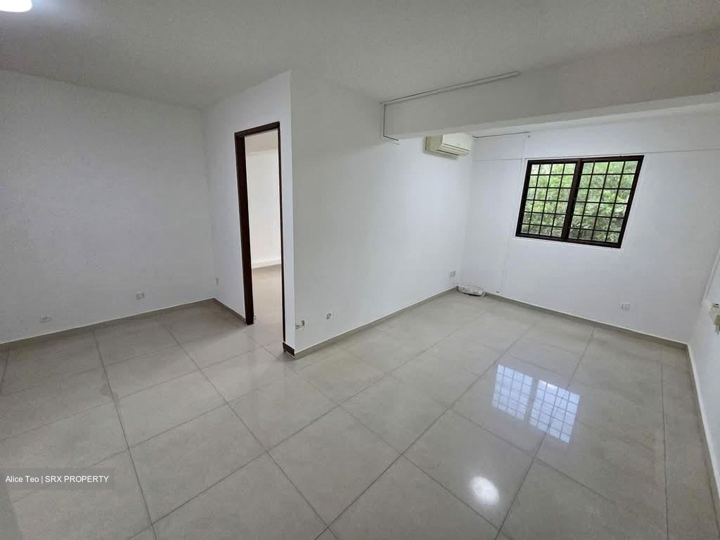 Upper Boon Keng Road (D14), Shop House #576547341